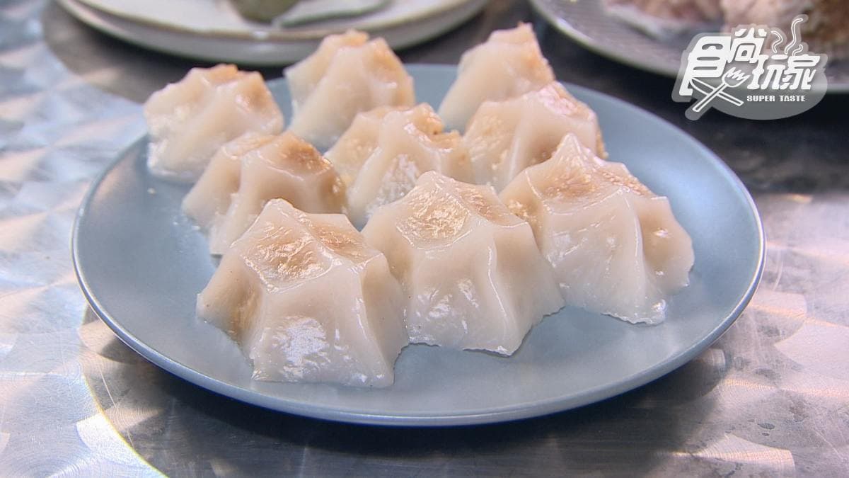 「清蒸牙齒肉圓」內餡的豬油香很明顯。