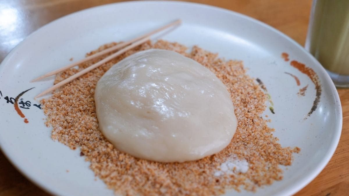 不只花生粉與糖粉，店家的麻糬還有股鹹香口感。（圖片來源：瑋瑋美食萬歲）