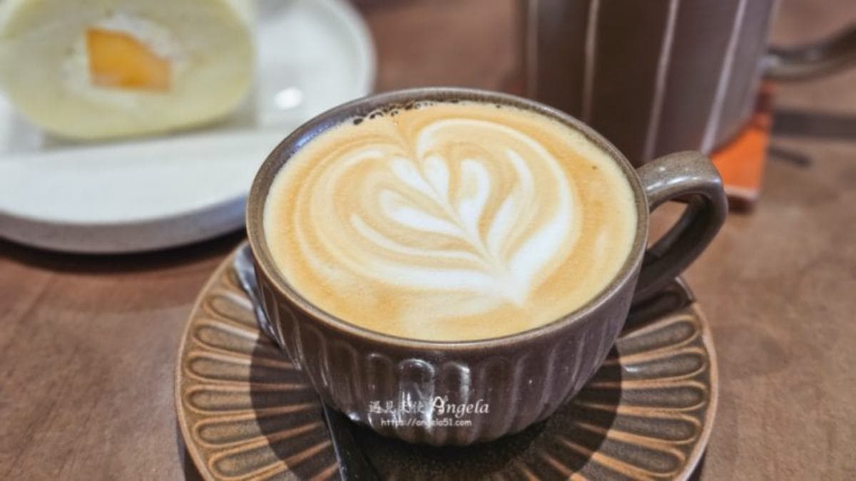 紅茶歐蕾非常順喉，拉花也美。（圖片來源：遇見天使Angela）