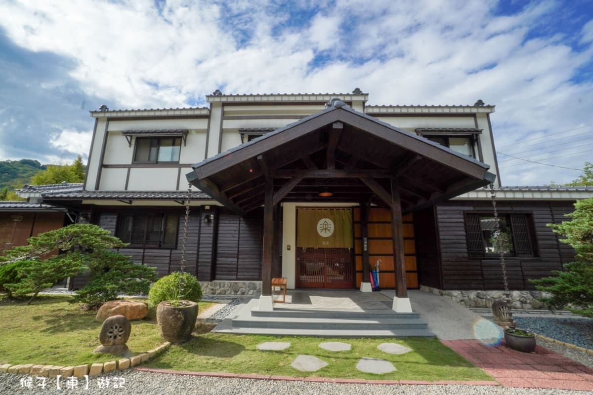 180度湖景下午茶!日月潭秘境咖啡8間:昭和池畔小屋、玻璃屋草地披薩 180度湖景下午茶!日月潭秘境咖啡8間:昭和池畔小屋、玻璃屋草地披薩