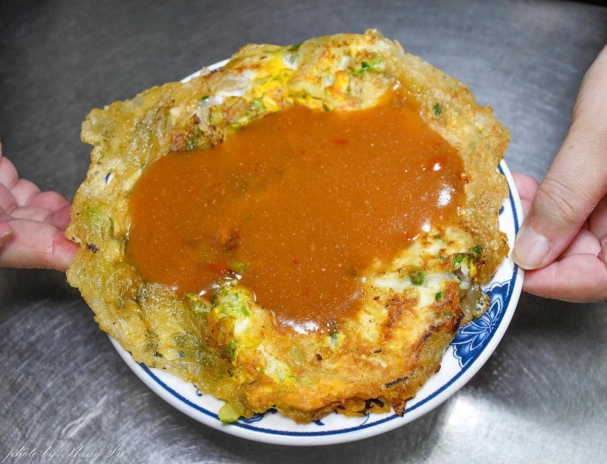 被低估的美味!這些「3.8分以下」的台北小吃,其實是老饕們的愛? 賴雞蛋蚵仔煎