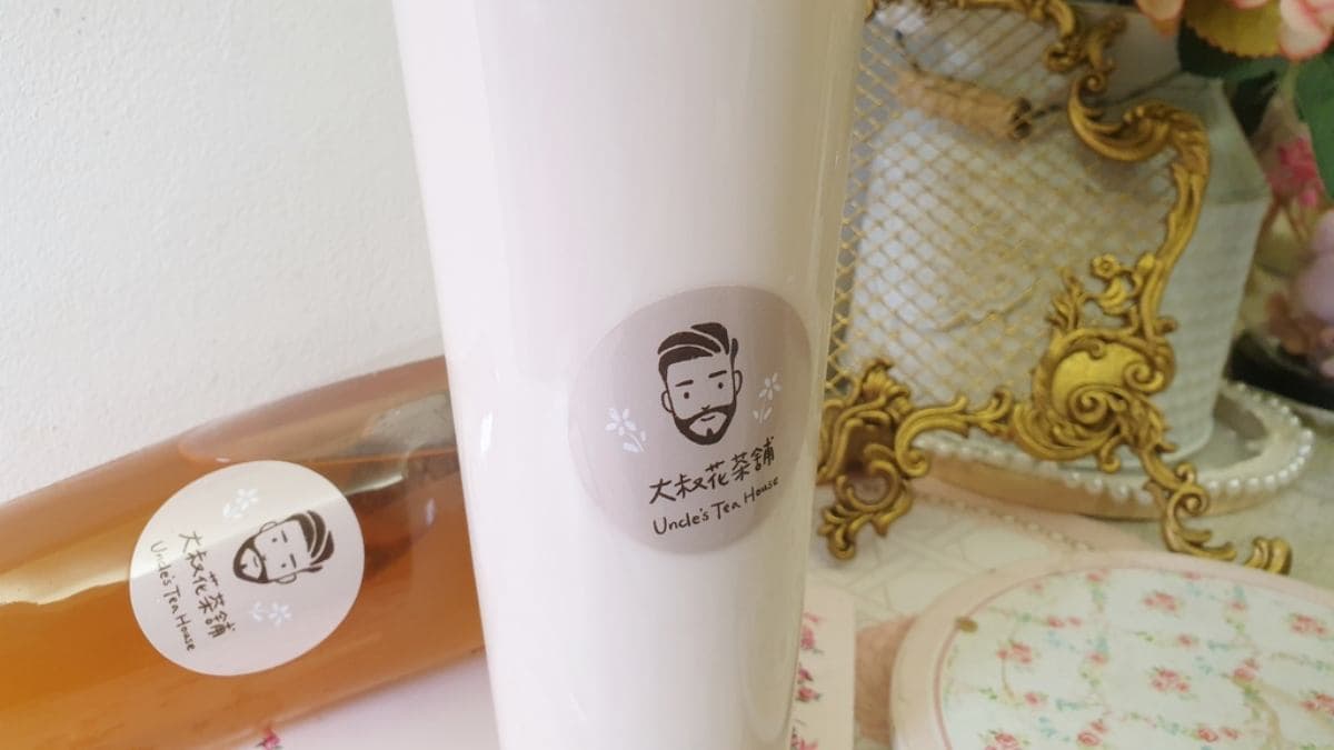 「玫瑰奶茶」喝起來玫瑰香氣十足，不會澀口。（圖片來源：米寶麻幸福滿載）