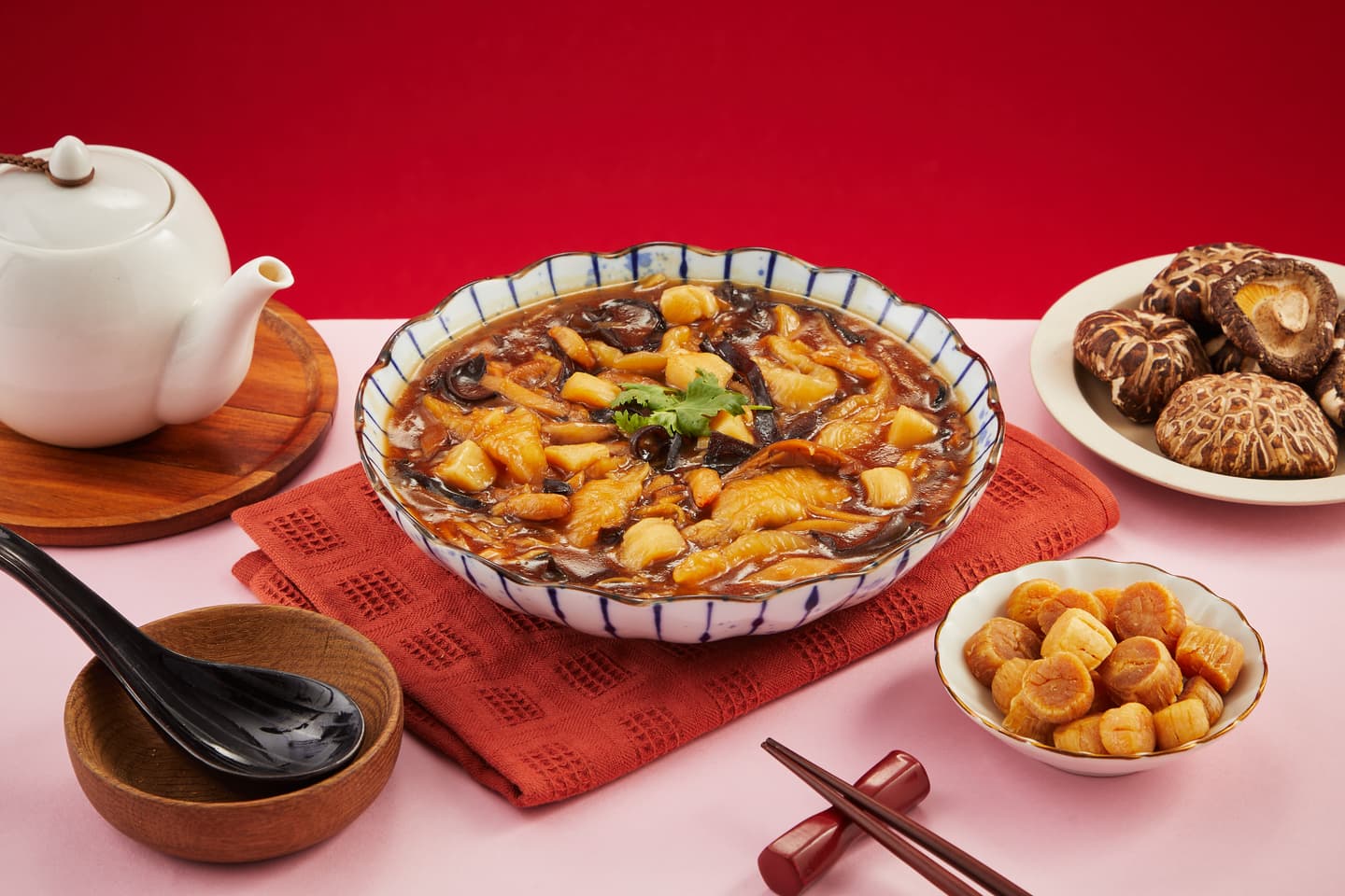 超商開賣「百元佛跳牆」!7-11百款年菜最澎派,寶可夢佛跳牆、南北辦桌、星級飯店 超商開賣「百元佛跳牆」!7-11百款年菜最澎派,寶可夢佛跳牆、南北辦桌、星級飯店