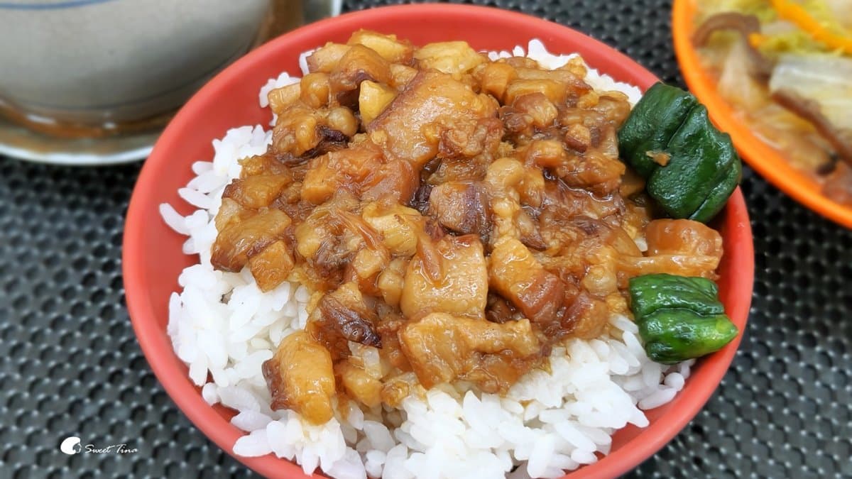 滷肉飯也很有水準，滷肉肥而不鹹膩。（圖片來源：Sweet Tina 樂在生活分享）