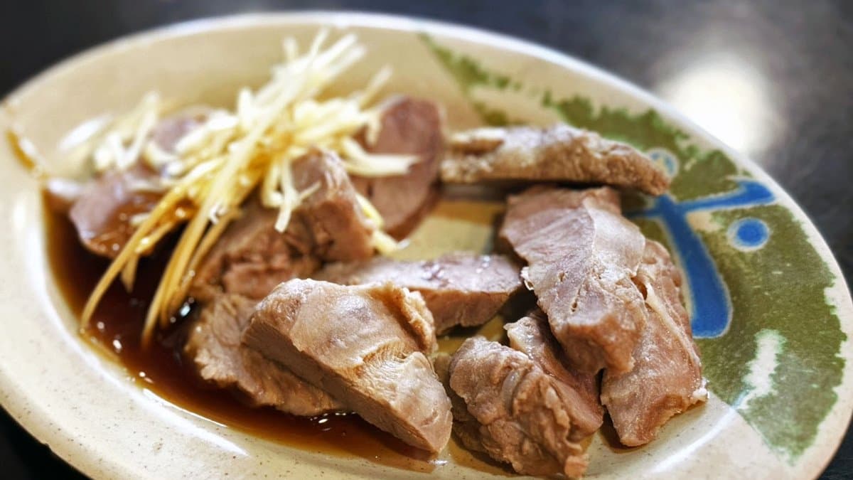 新鮮的溫體嘴邊肉，軟中帶彈性的口感、微微膠質。（圖片來源： JUN享樂誌）