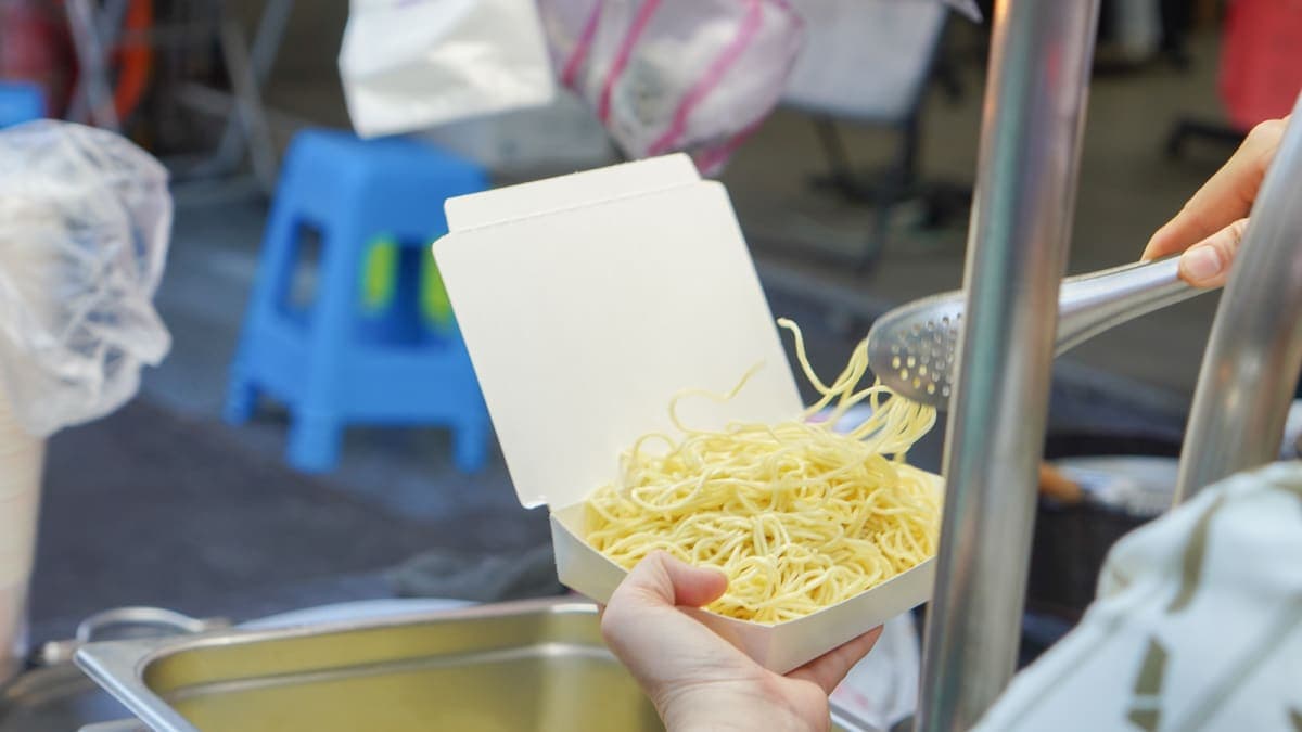 麵條細細的很Ｑ不油膩。（圖片來源：梅格享樂日記）