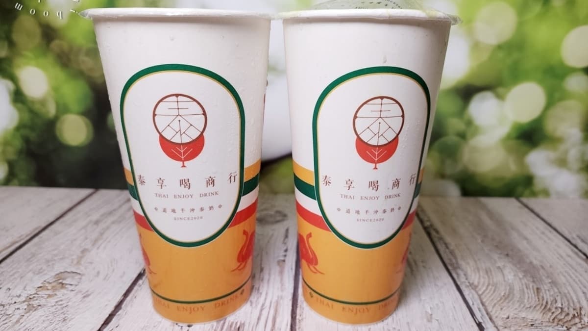樂華夜市必訪泰式手搖飲店，以其正宗泰國手標茶葉製作的泰奶聞名。（圖片來源：米寶麻幸福滿載）