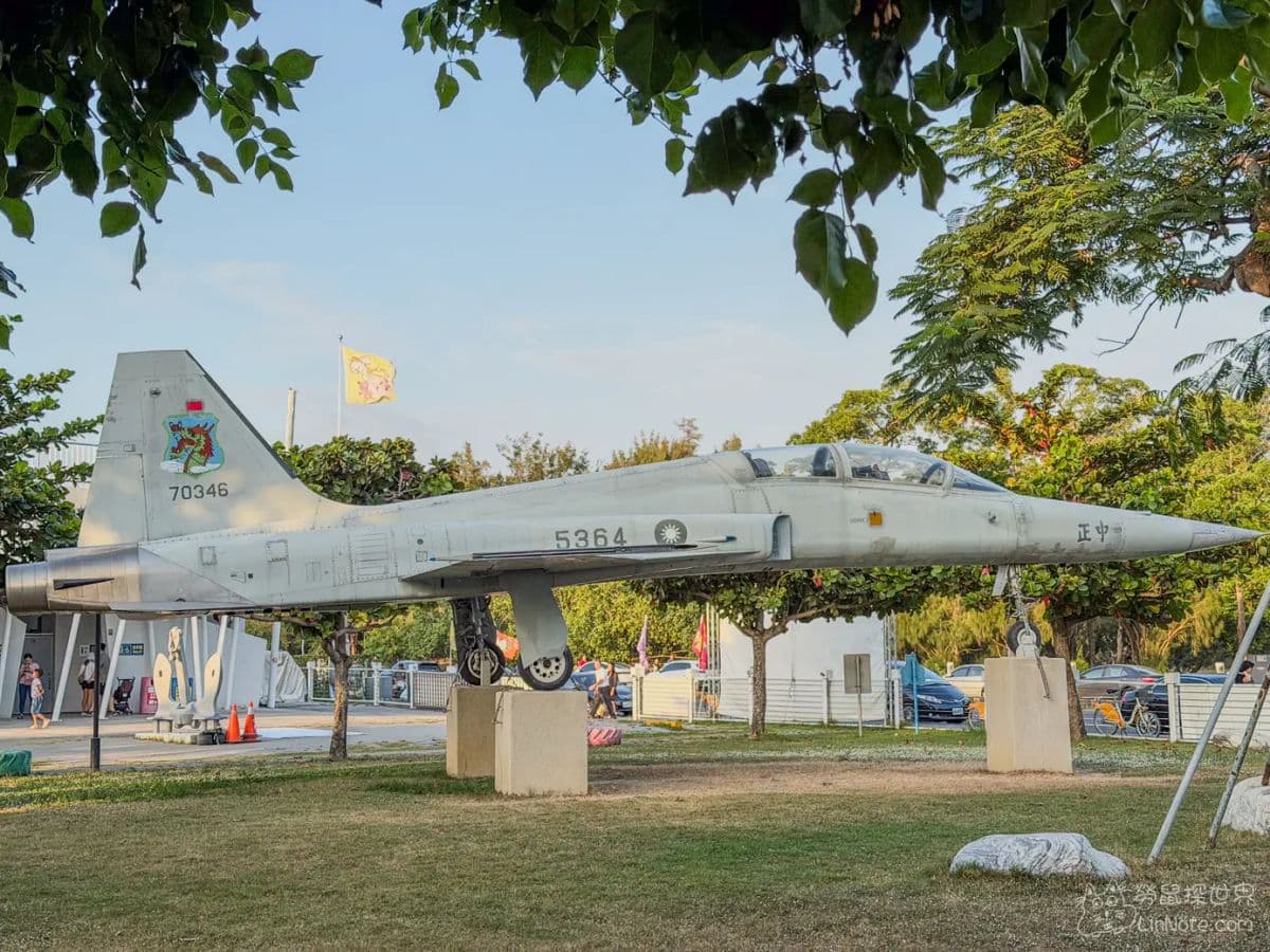 泰迪熊大軍出沒安平！走入全台唯一海上軍艦博物館，合照熊熊體驗當船長
