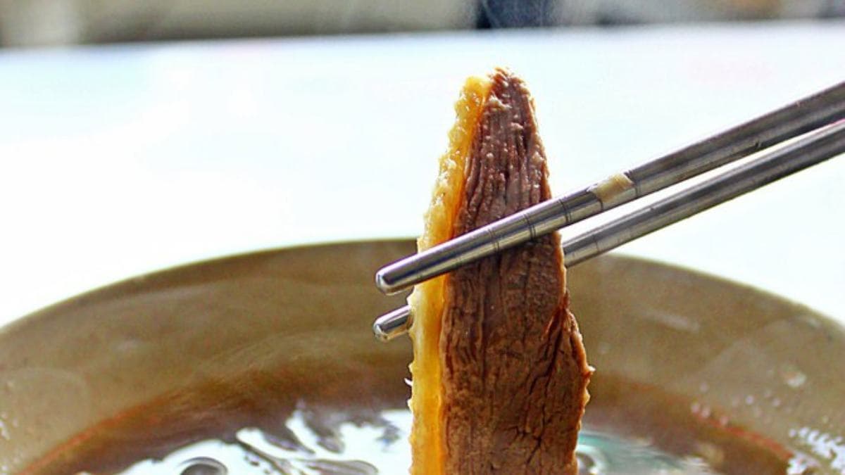 「鴨肉冬粉」非常爽口，鴨肉超級入味。（圖片來源：熱血玩台南）