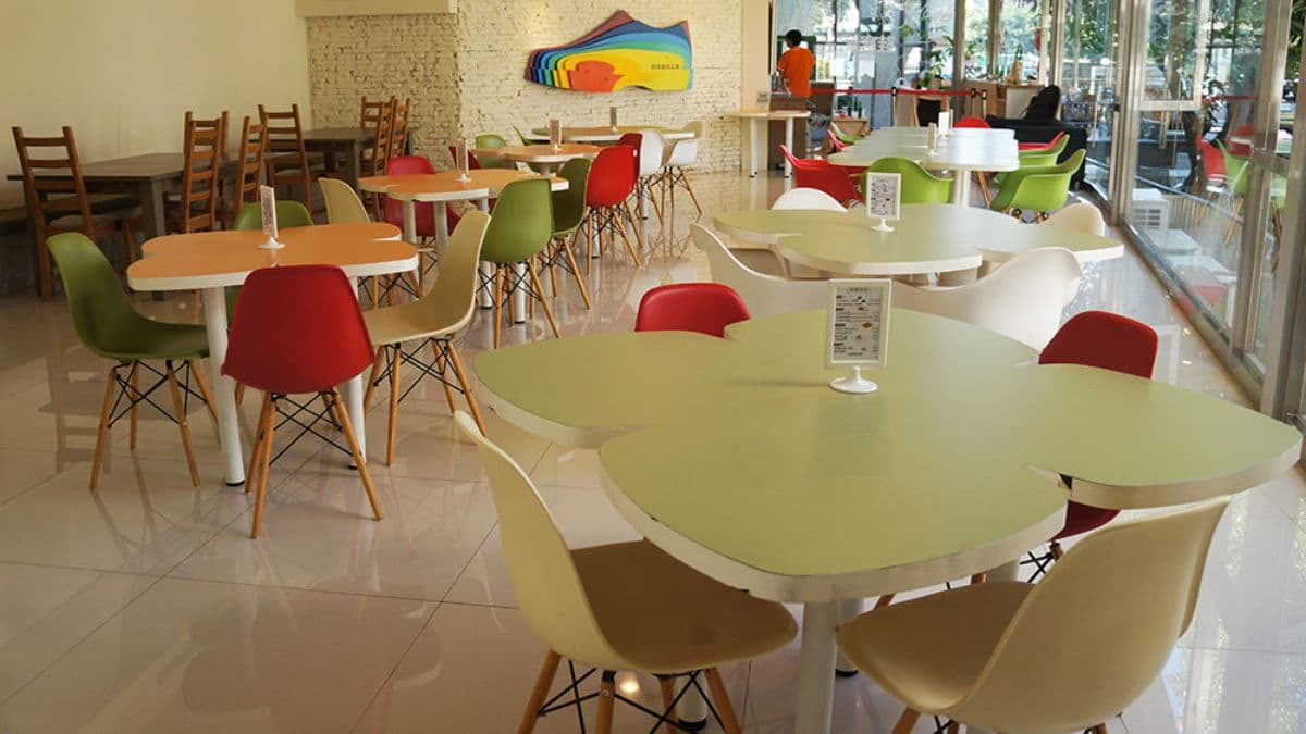 館內有餐廳，逛累了可以坐下來吃點東西。（圖片來源：婷玩味生活）