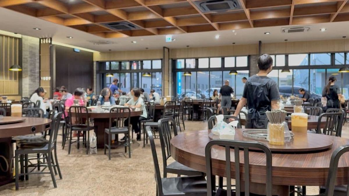 用餐間空寬敞，但用餐時刻常常人潮眾多。（圖片來源：Ann•榜哥•生活事務所）