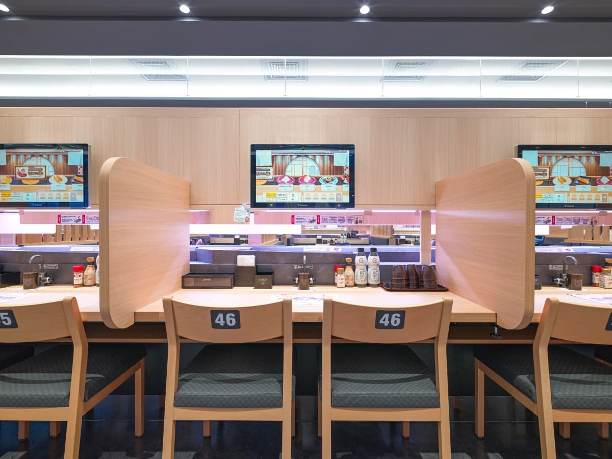 壽司郎首間全新店型！150公分「巨型螢幕」還能玩遊戲，必吃半價活鮑魚