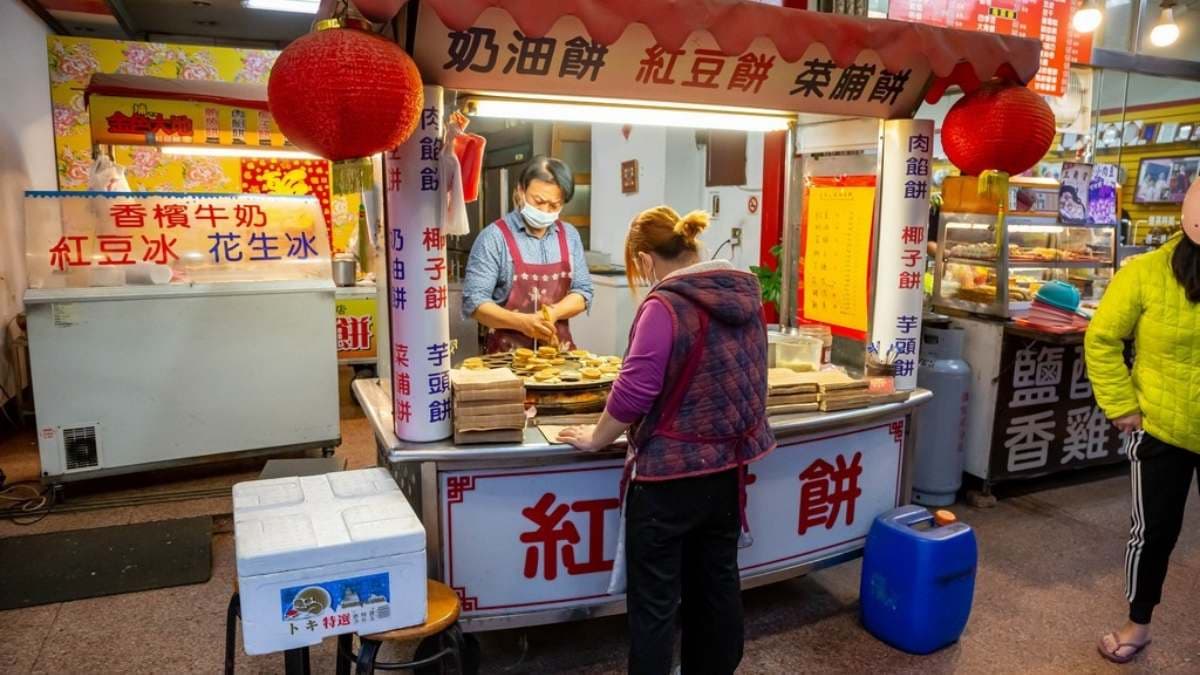 「金色大地紅豆餅」是楊梅埔心的私房美食。（圖片來源：愛伯特）