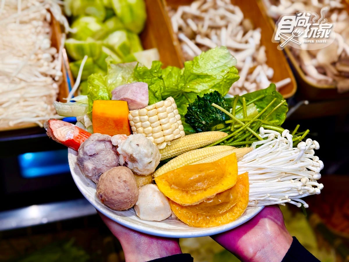 「南霸天火鍋」草莓吃到飽！百款草莓甜點＋自助吧暢吃，現切肉品、海鮮無限夾