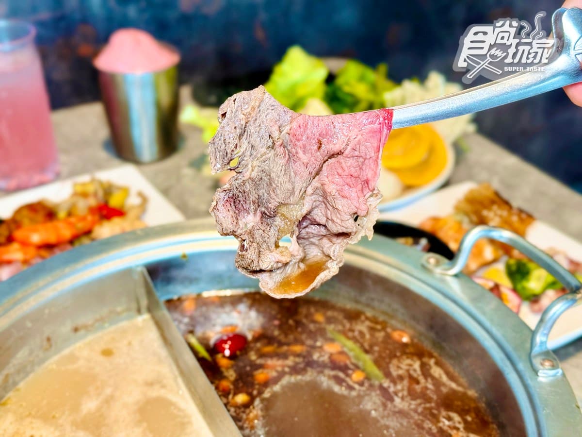 「南霸天火鍋」草莓吃到飽！百款草莓甜點＋自助吧暢吃，現切肉品、海鮮無限夾