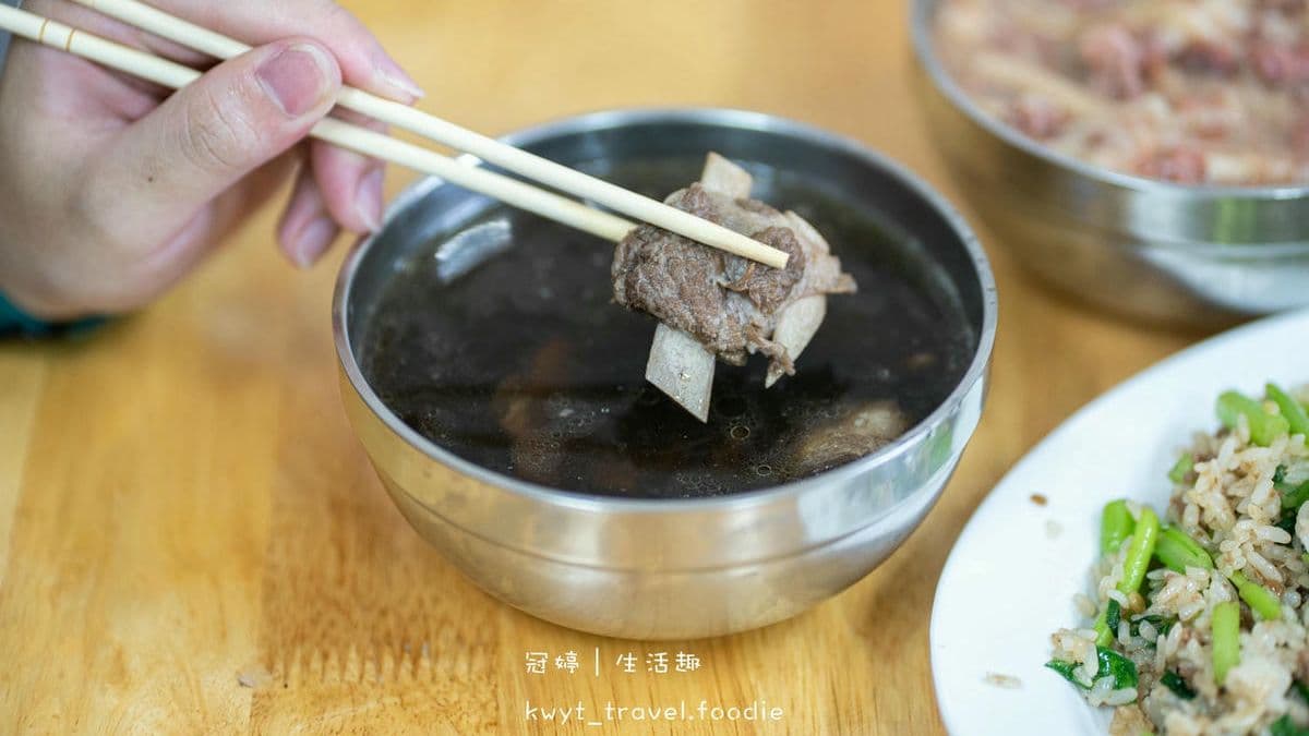 嚴選油脂比例較低的羊排骨部位，香氣十足、油而不膩。（圖片來源：冠婷生活趣）