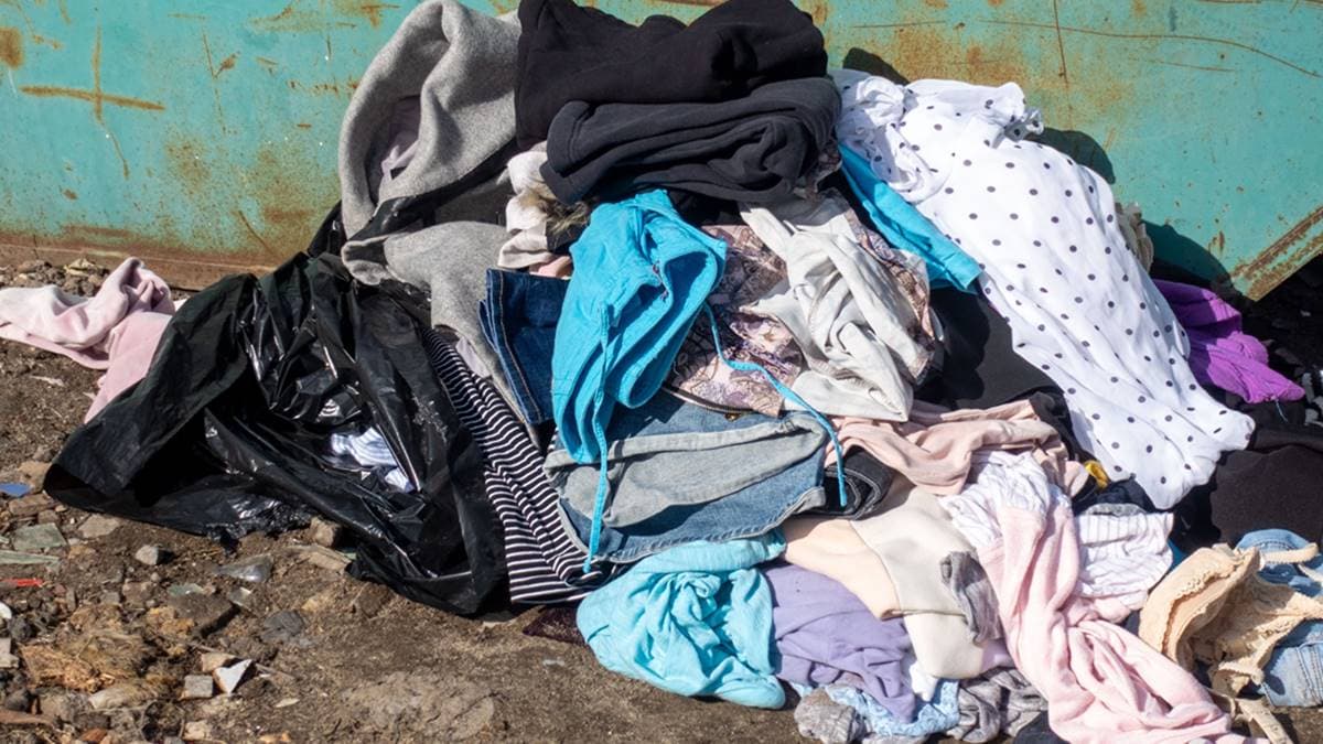 大掃除丟舊衣服注意！「４類衣物」禁止放入回收箱，丟錯開罰6000元