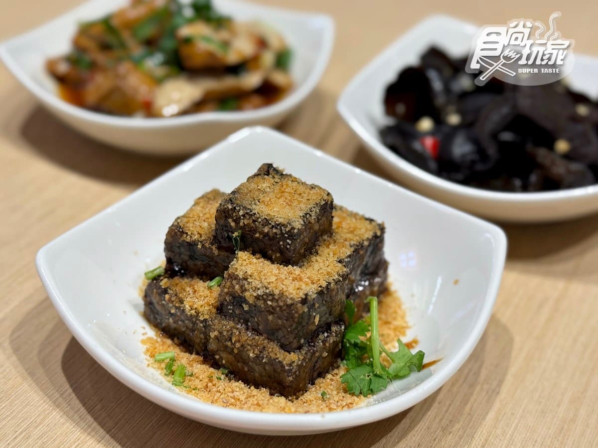 80元起吃爆！4.9星「平價銷魂燃麵」爽嗑巨無霸蟹黃麵，免費柚香小菜無限