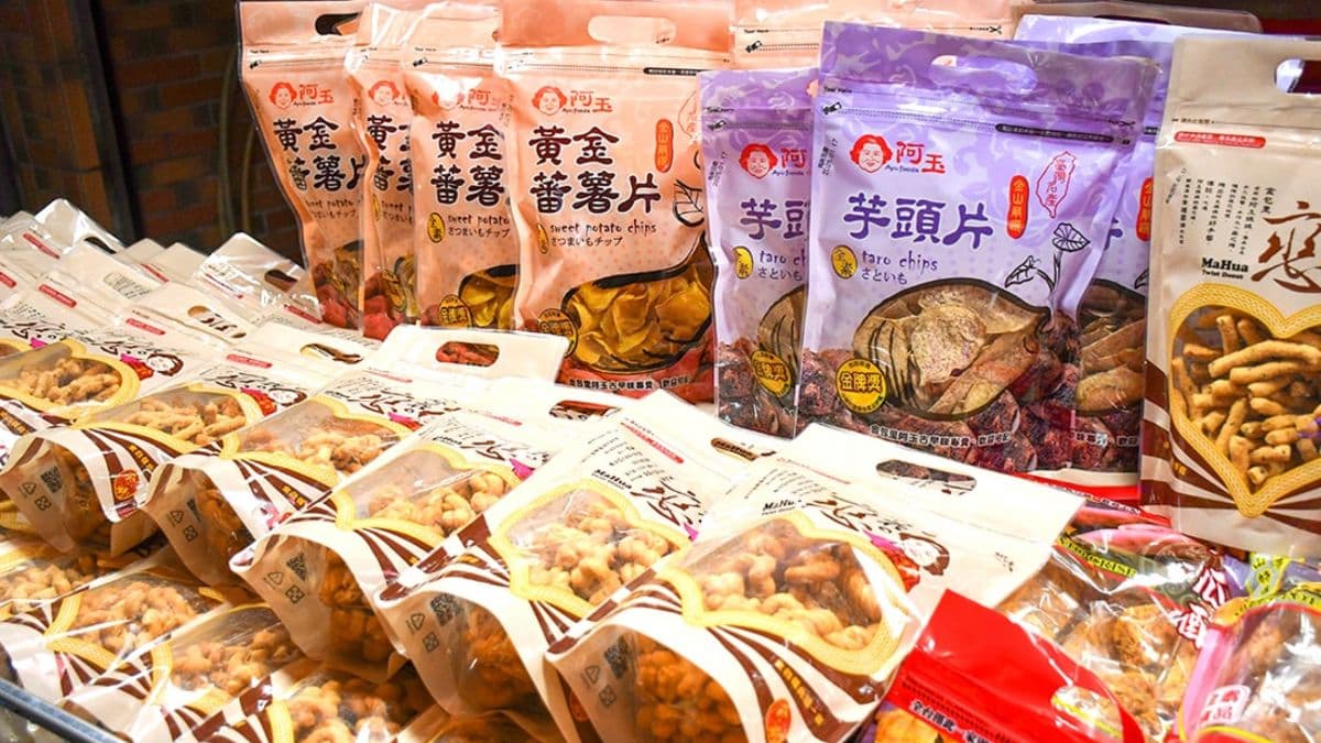 店家主打蔴粩，但也有販售芋頭片、番薯片等零食。（圖片來源：呂萱萱愛分享）