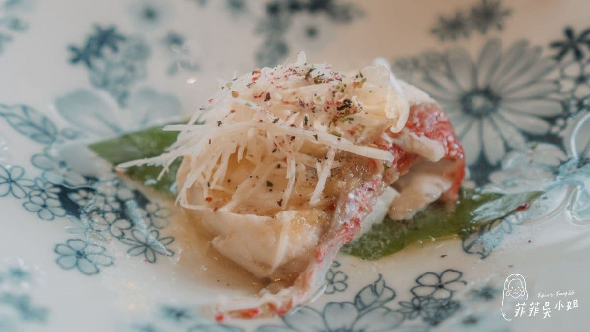 「魚鮮料理」以清蒸手法鎖住魚肉的鮮甜風味。（圖片來源：菲菲吳小姐）