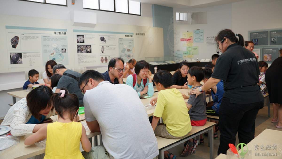 參加DIY手感體驗課程，就能製作屬於自己的鐘表。（圖片來源：紫色微笑 Ben Jean 饗樂生活）