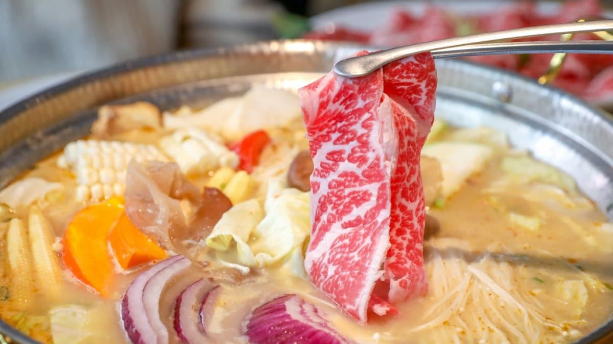 「prime無骨牛小排」紋路誘人的大理石油花，讓人食欲大開。（圖片來源：陳小可的吃喝玩樂）
