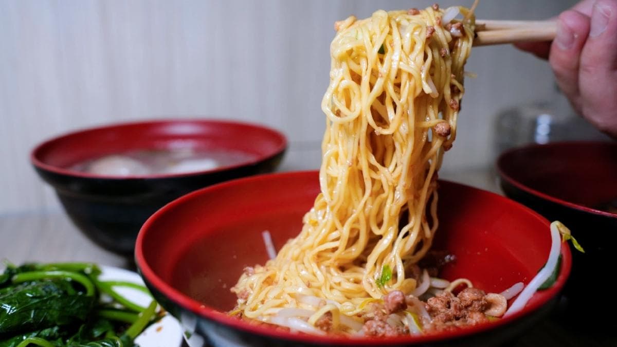 招牌乾意麵口感Q彈，分量細緻。（圖片來源：瑋瑋美食萬歲）
