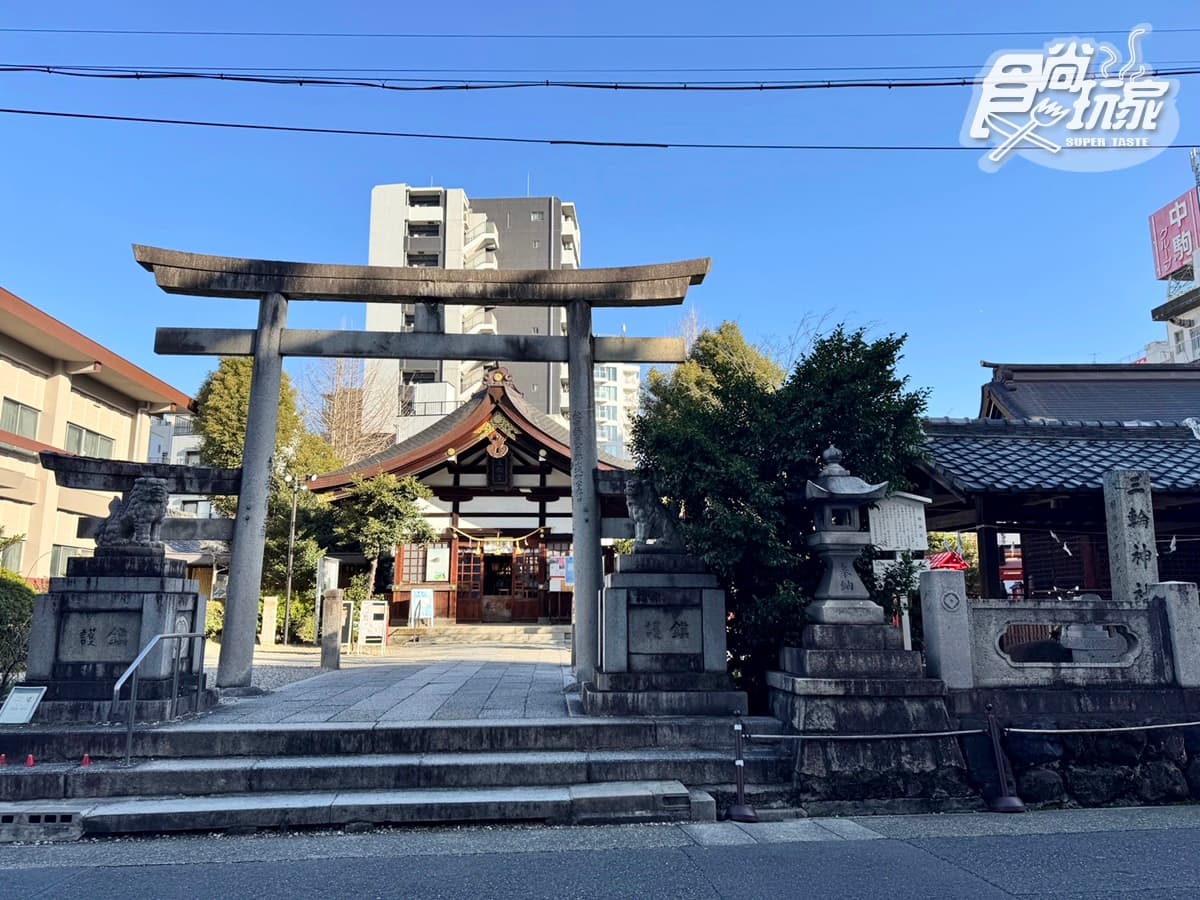 求演唱會門票這裡拜！日爆紅「兔子神社」追星女孩必訪，半透明蕾絲御守美翻