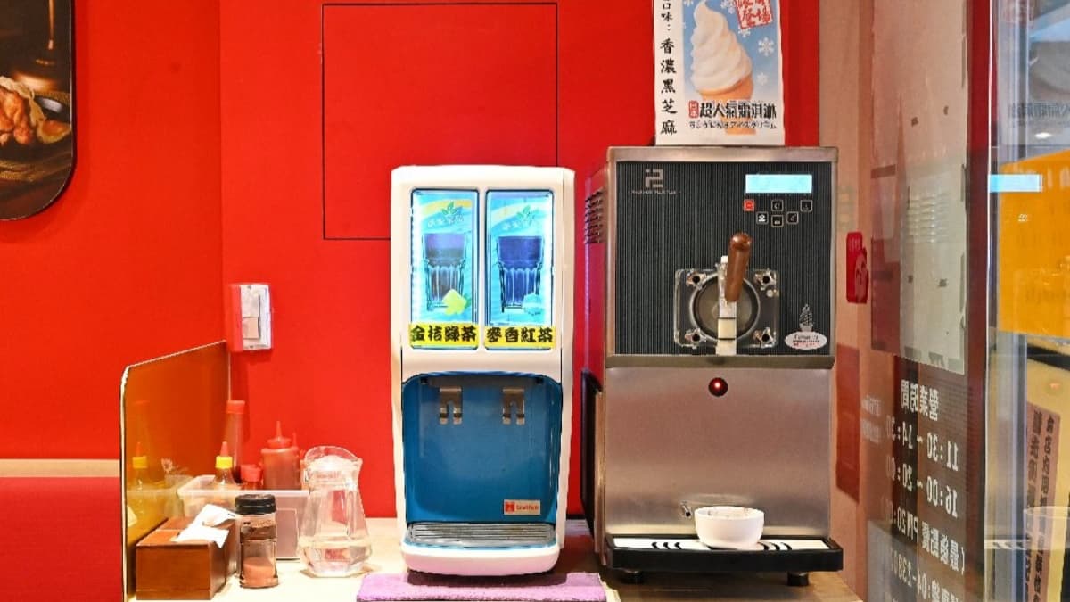 套餐附玉米濃湯、餐包，飲品和霜淇淋還能無限享用。（圖片來源：糖糖's 享食生活）