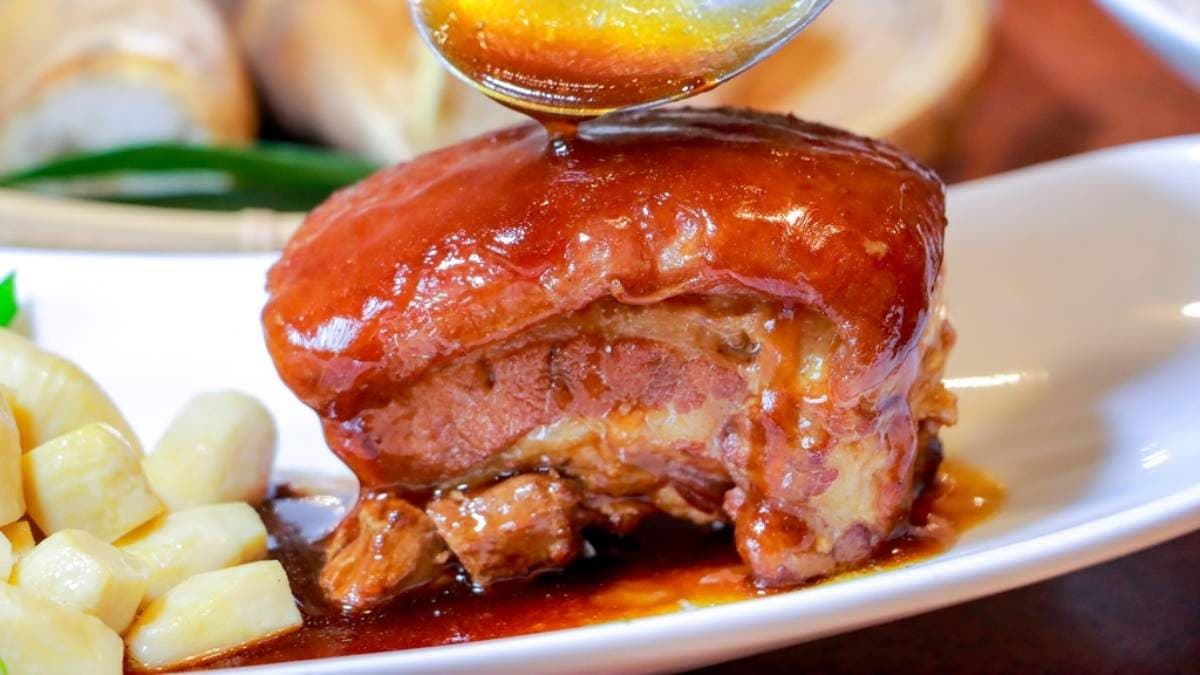 「豐肉控竹筍」肉質軟嫩加上滷汁香氣，絕對是扒飯神器。（圖片來源：GO阿綸@旅人狂潮）