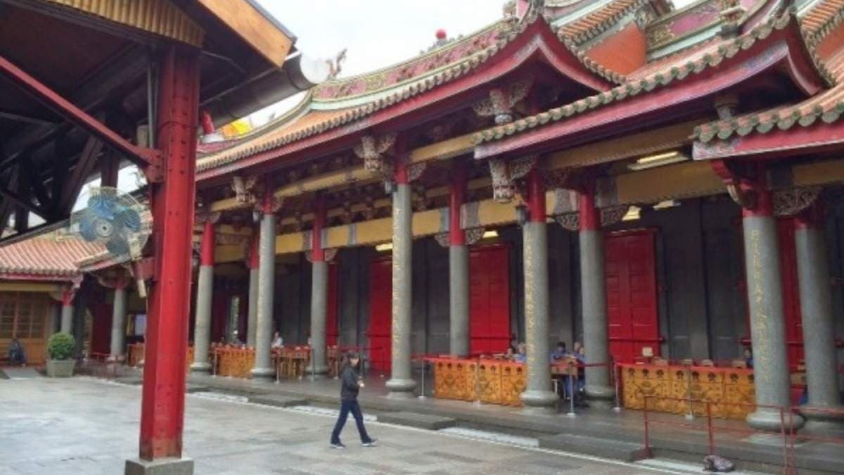 行天宮開先例落實環保與減碳，目前全部撤除香爐及供桌。（圖片來源：my Love Family）