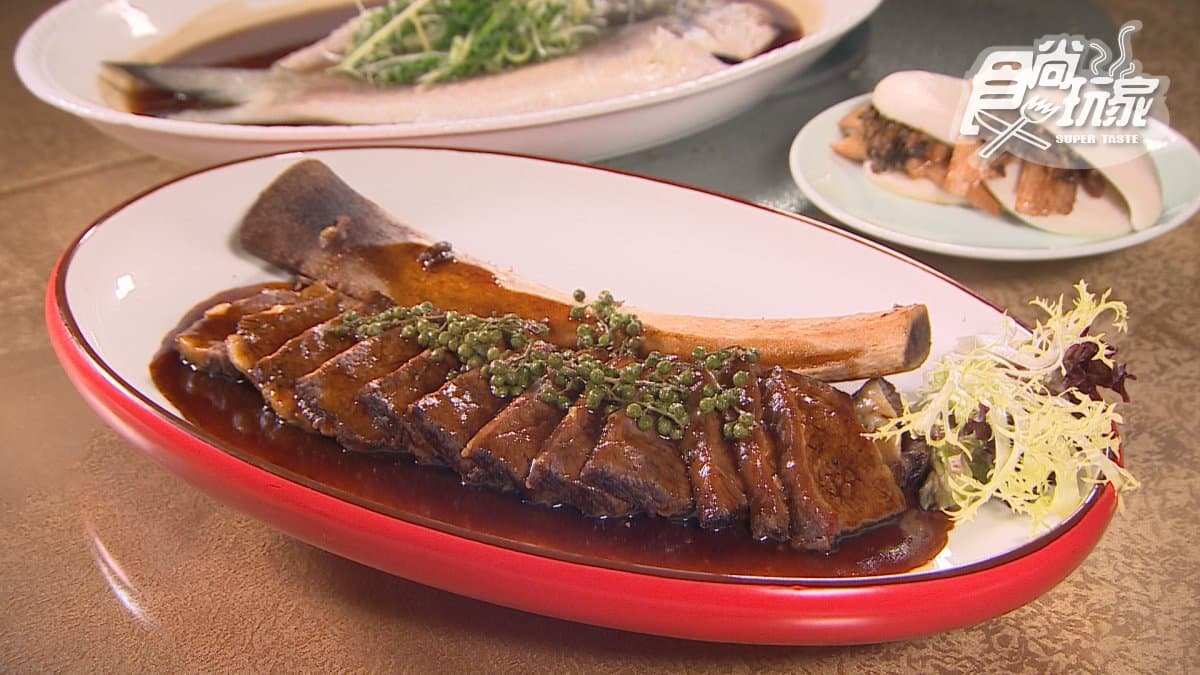 「藤椒醬燒牛肋骨」牛油香氣濃郁，吃起來也很嫩口。