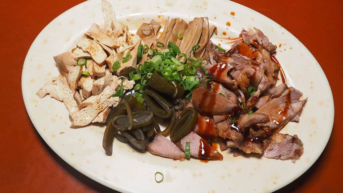 豆皮、海帶、豆干吃起來是單純的清香，配麵吃剛剛好。（圖片來源：霸子。食樂拼圖）
