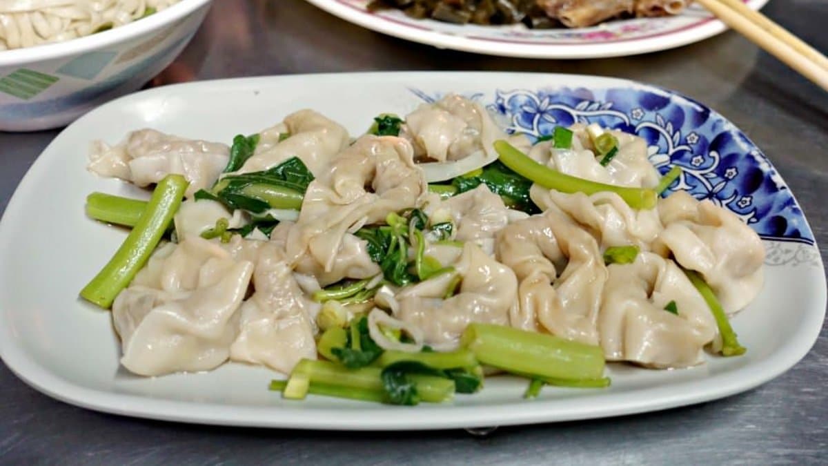 抄手肉餡帶點胡椒味，加點辣超夠味！（圖片來源：水晶安蹄不務正業過生活）