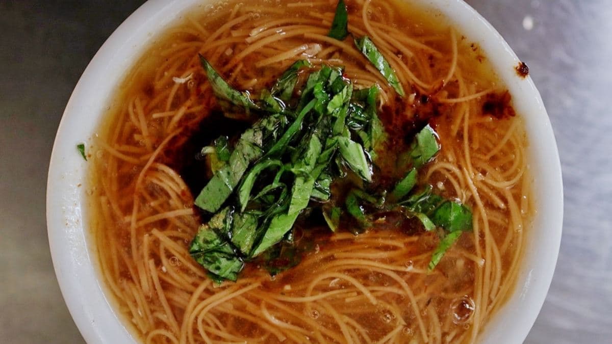 「清麵線」屬於粗麵線，湯頭不會太鹹。（圖片來源：Ann•榜哥•生活事務所）