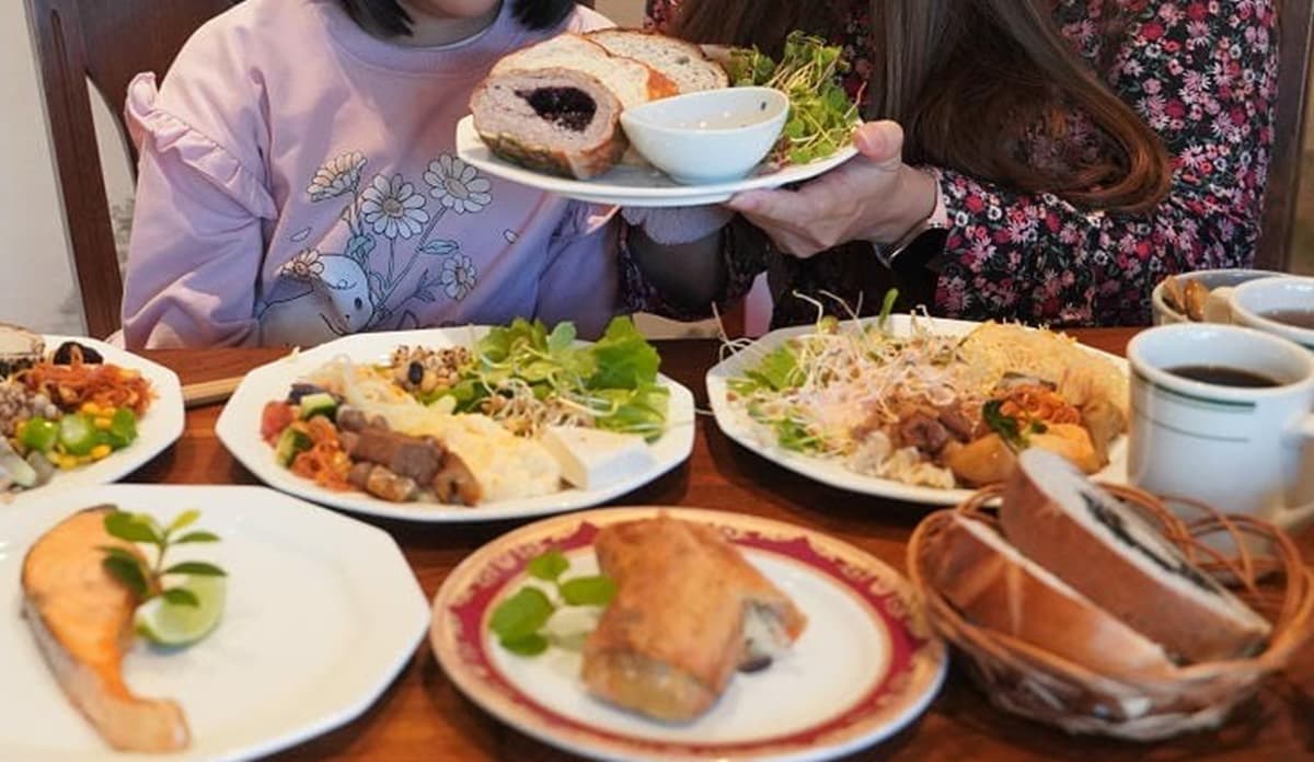 280元起吃到飽！高CP值「日系早午餐」超過40款蔬食、窯烤麵包、甜點暢吃