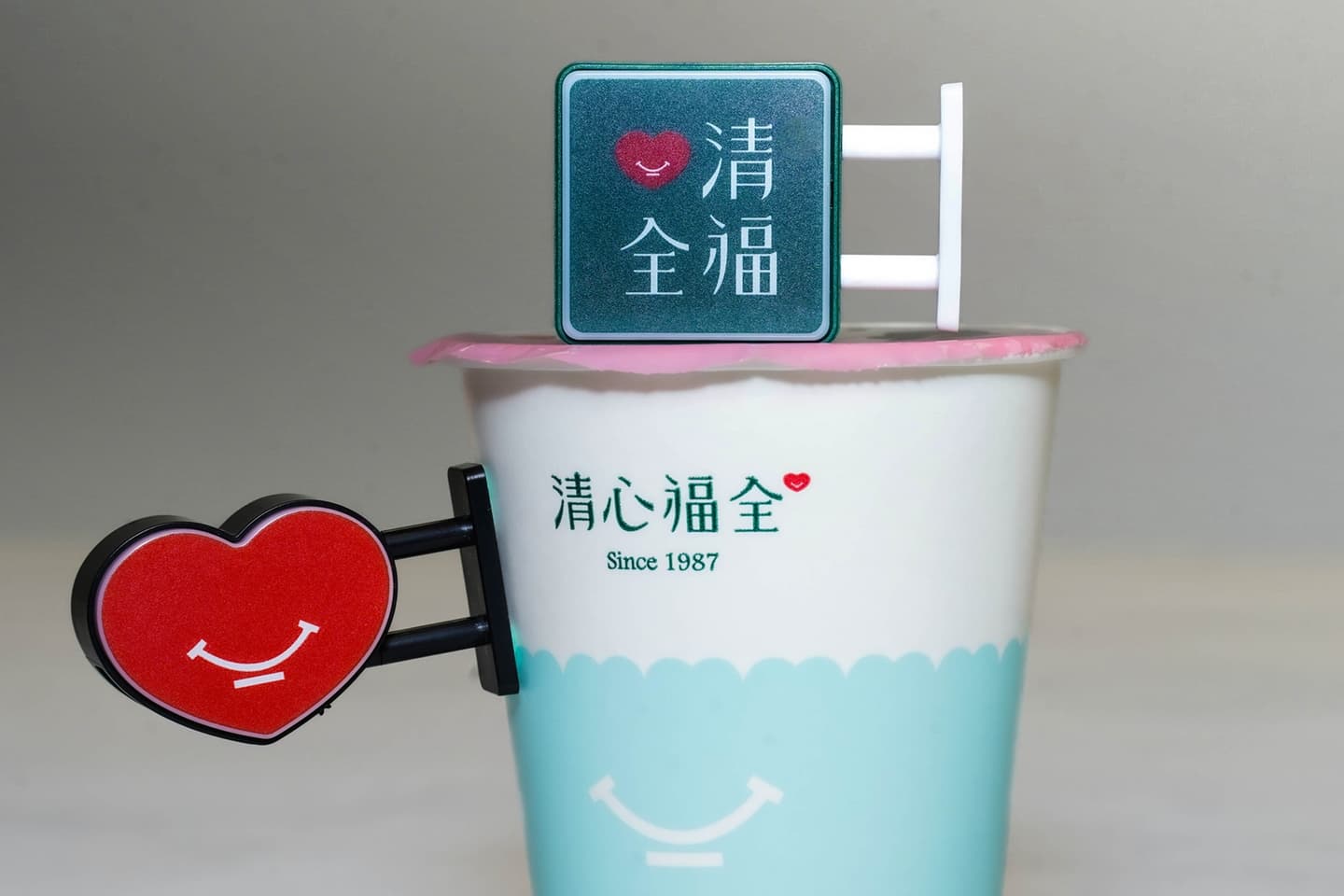 看TWICE演唱會免費喝！翰林「星光藍珍珠奶茶」＋９款應援杯，領取時間、地點