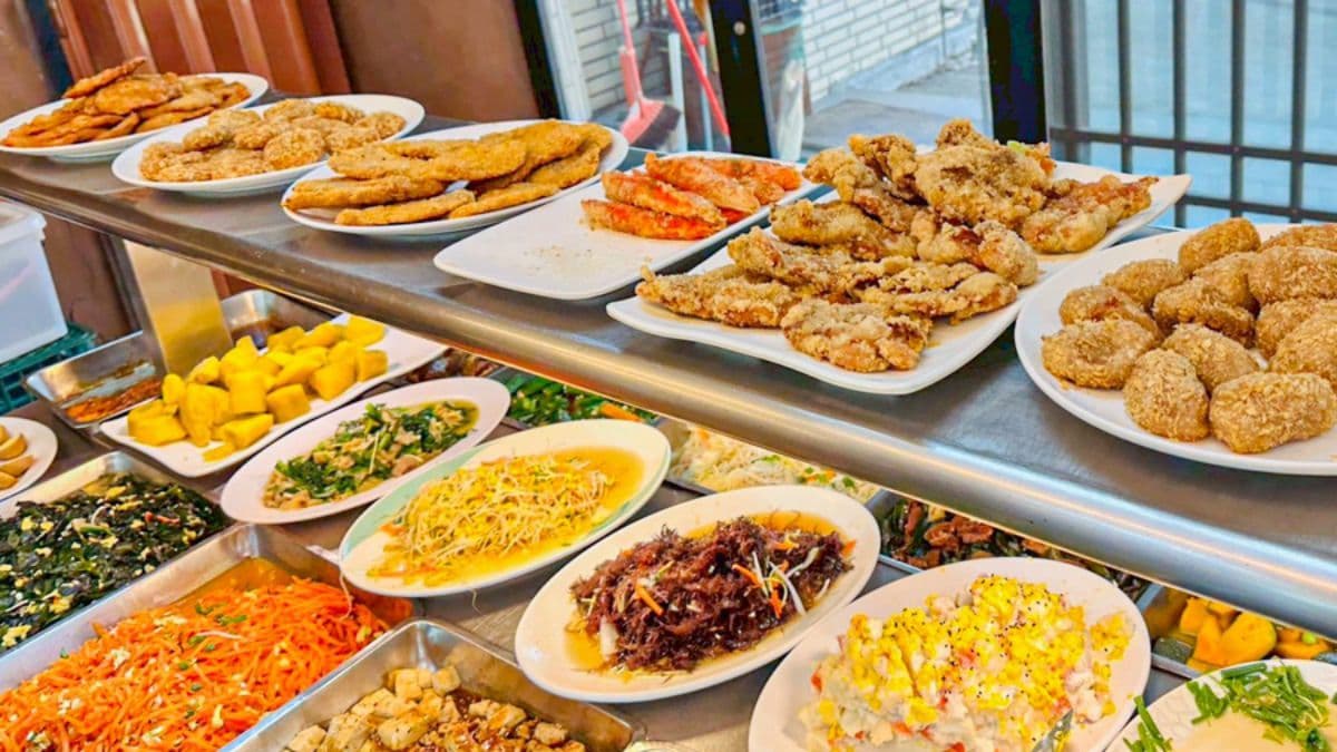 肉類、魚類、炸物等主食也有多達20種選擇。（圖片來源：跟著尼力吃喝玩樂）