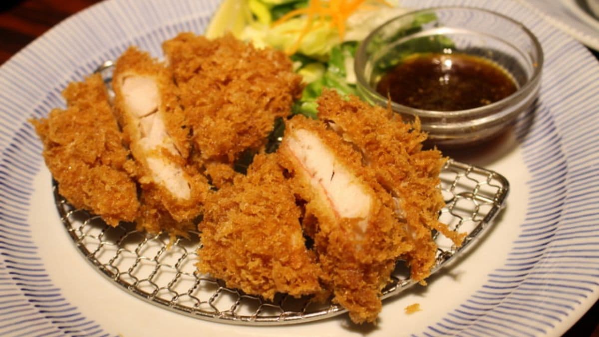 「金目鯛魚套餐」鯛魚的肉很大塊，肉質鮮嫩緊實。（圖片來源：貓大爺）