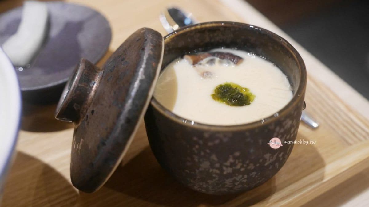 「茶碗蒸」包含在定食內，配料豐富。（圖片來源：Maruko(丸子)與美食有個約會）