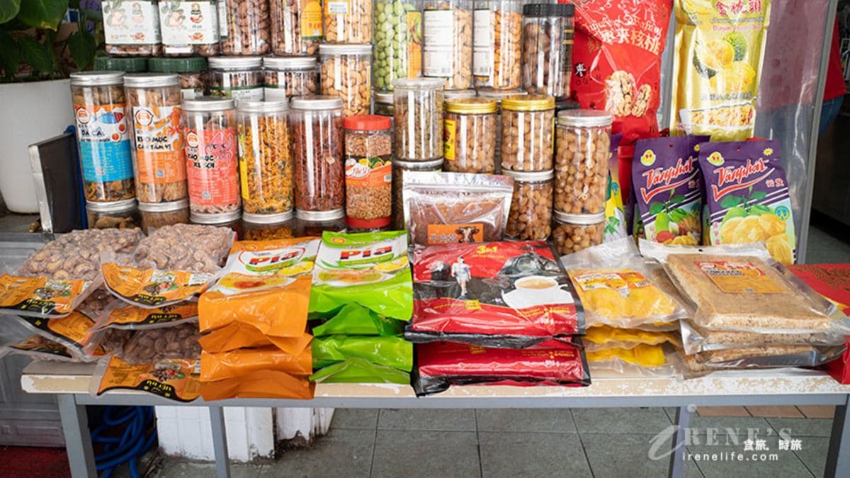除了甜點，店家也兼賣許多泰國食品。（圖片來源：Irene's 食旅．時旅）