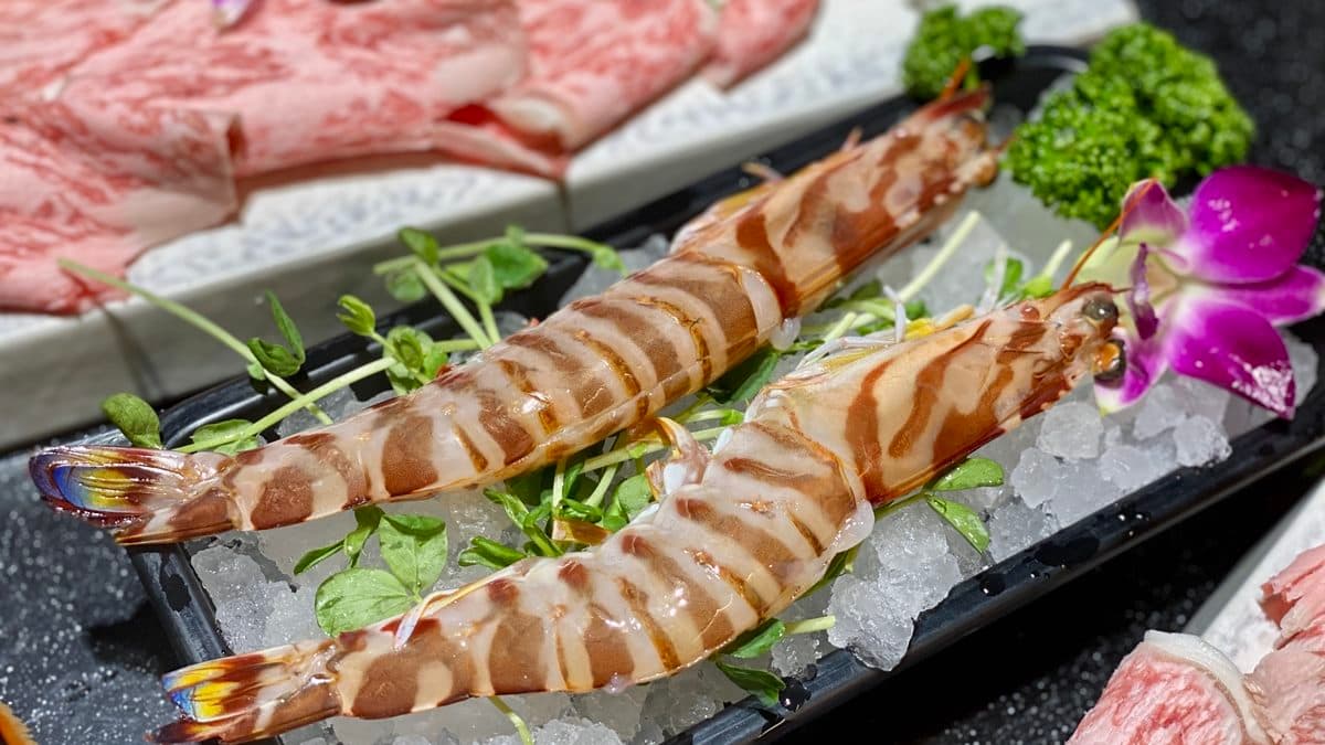 明蝦超大一隻，蝦肉緊實鮮甜。（圖片來源：蛋寶趴趴go）