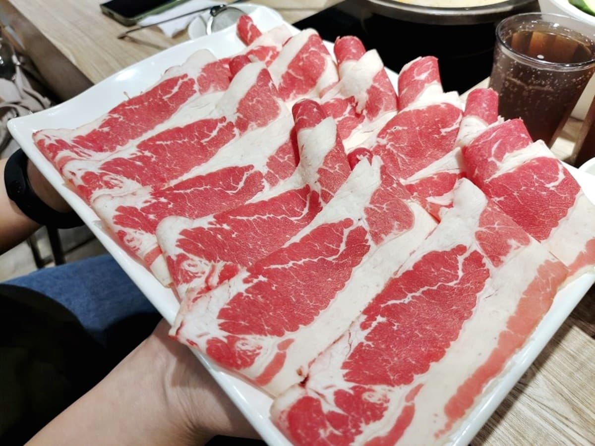 「石二鍋」首推宵夜場！58元起爽吃牛奶鍋，加碼送雪花牛、白飯冰沙吃到飽