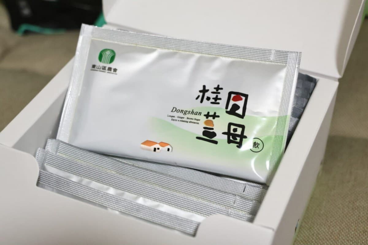 2026農會好物開箱！11款熱賣零食實測：柿餅冰淇淋、茭白筍泡麵、玫瑰花瓣醬