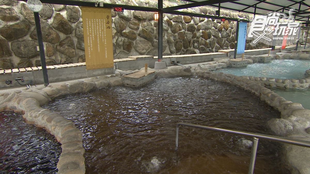 以日式風格打造的溫泉園區很有偽出國的感覺。