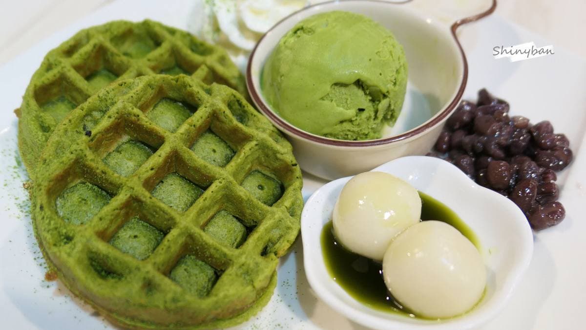 「宇治金時鬆餅」搭配抹茶冰淇淋跟Q彈紅豆超好吃。（圖片來源：SHINYBAN's Life）