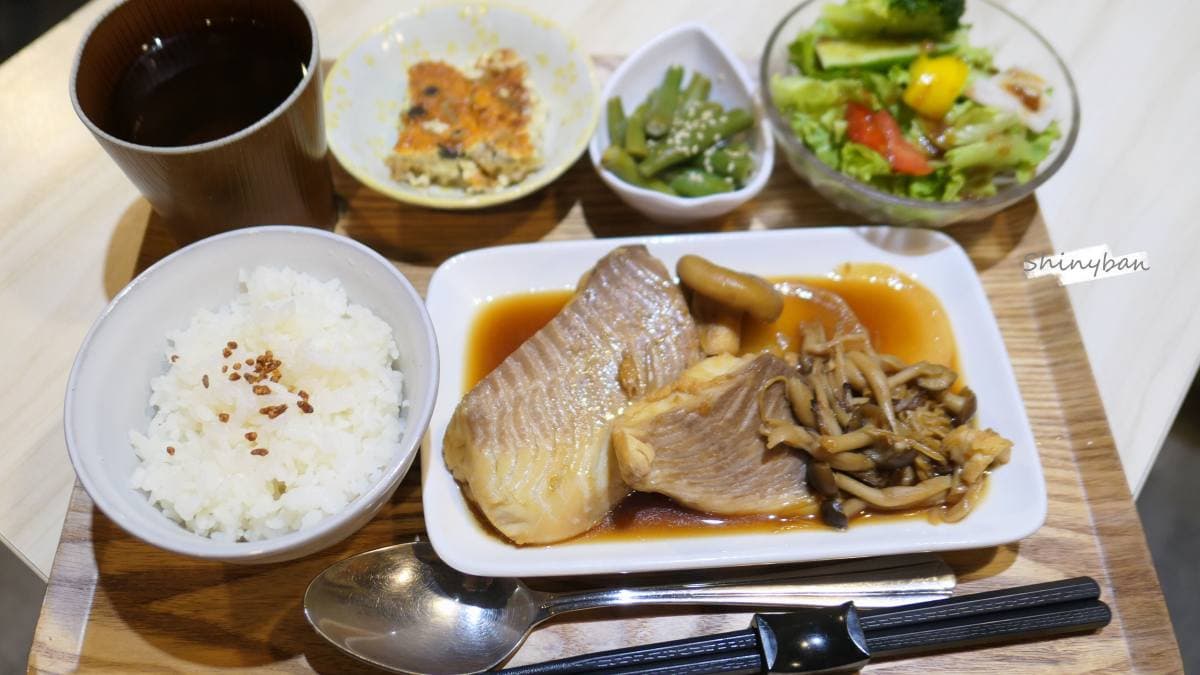 店家除了主打抹茶，也提供簡單的套餐。（圖片來源：SHINYBAN's Life）