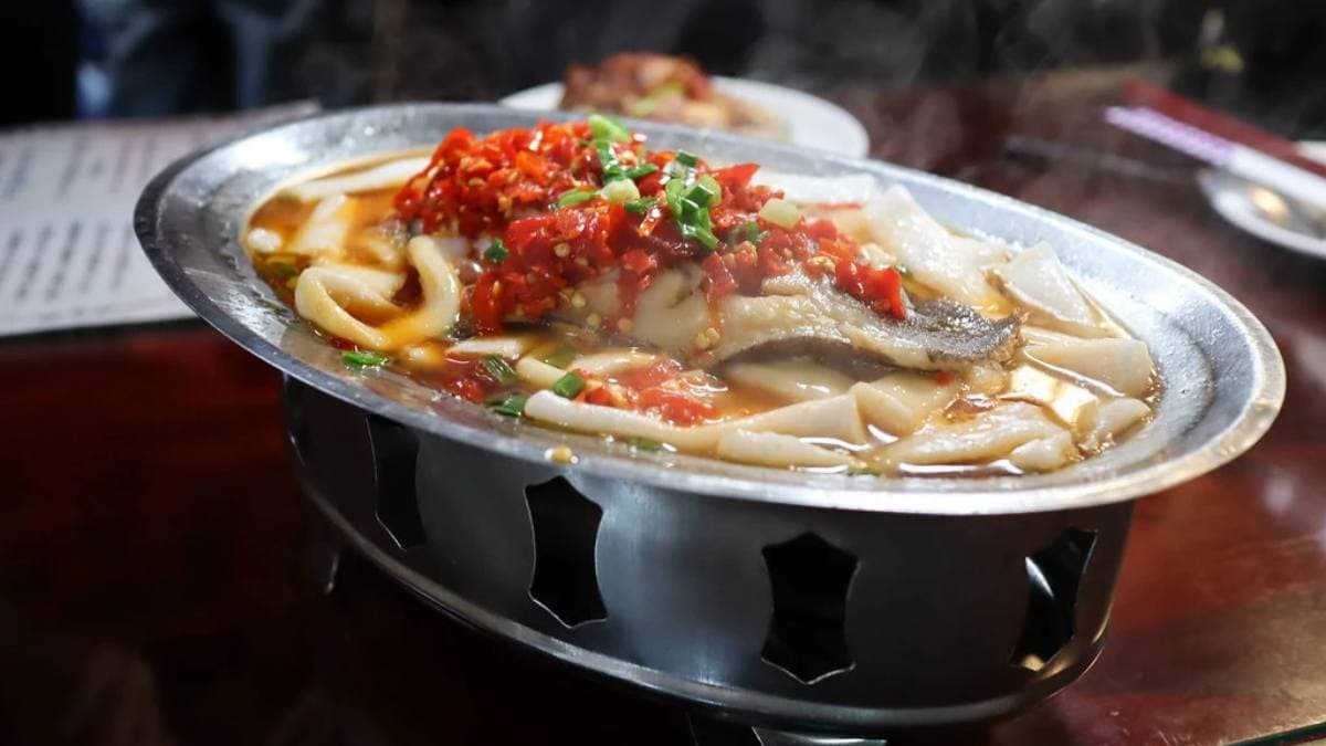 「剁椒鱈魚」細緻的鱈魚肉，吸收了滿滿泡椒的精華。（圖片來源：NANCY將的生活筆計本）