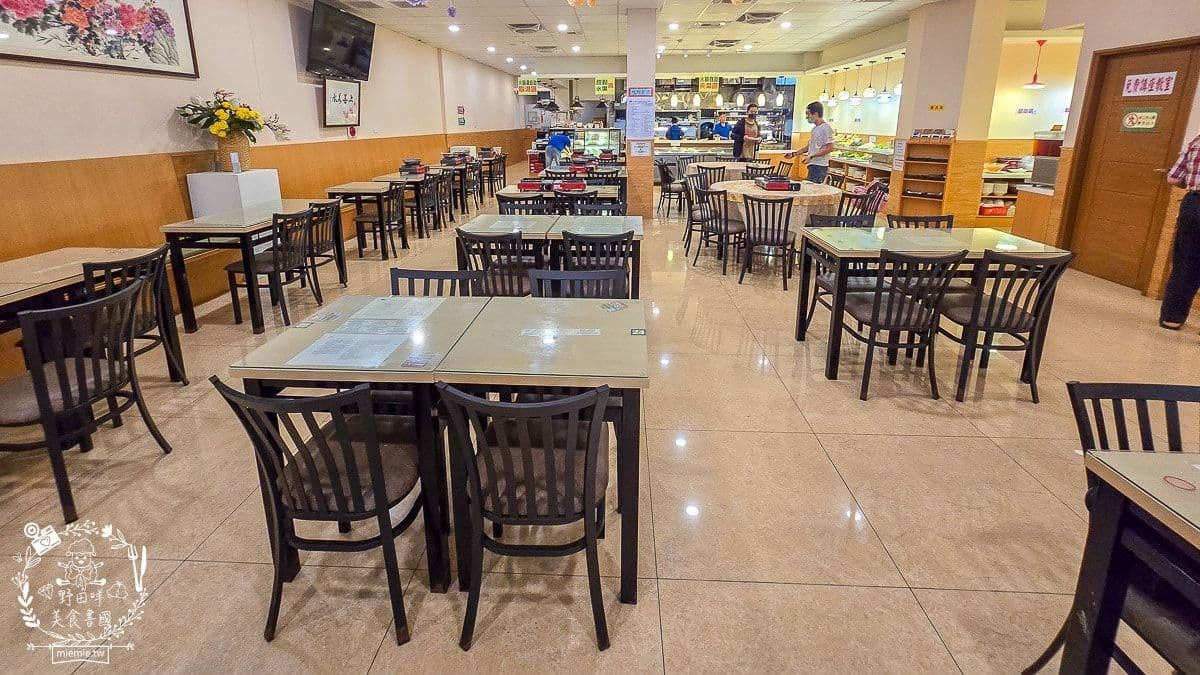 店內空間寬敞明亮，座位頗多。（圖片來源：野田咩的美食書國）