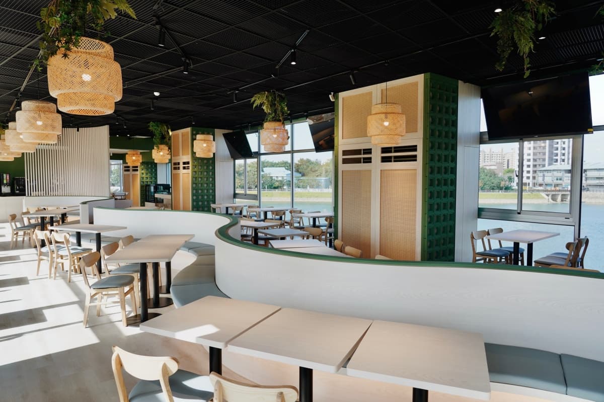下午茶399元吃到飽!「全台最美湖景餐廳」新登場,熱食、海鮮、甜點無限夾 下午茶399元吃到飽!「全台最美湖景餐廳」新登場,熱食、海鮮、甜點無限夾